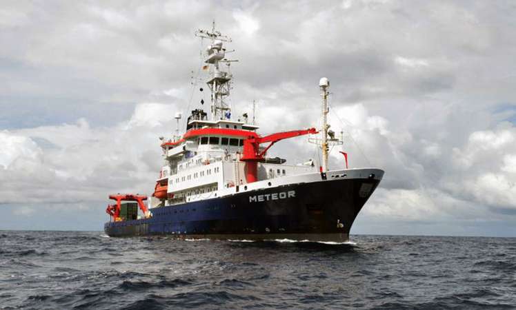 Forschungsschiff METEOR.