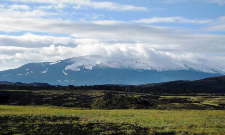 Im Süden Islands liegt der vergletscherte Vulkan Hekla.