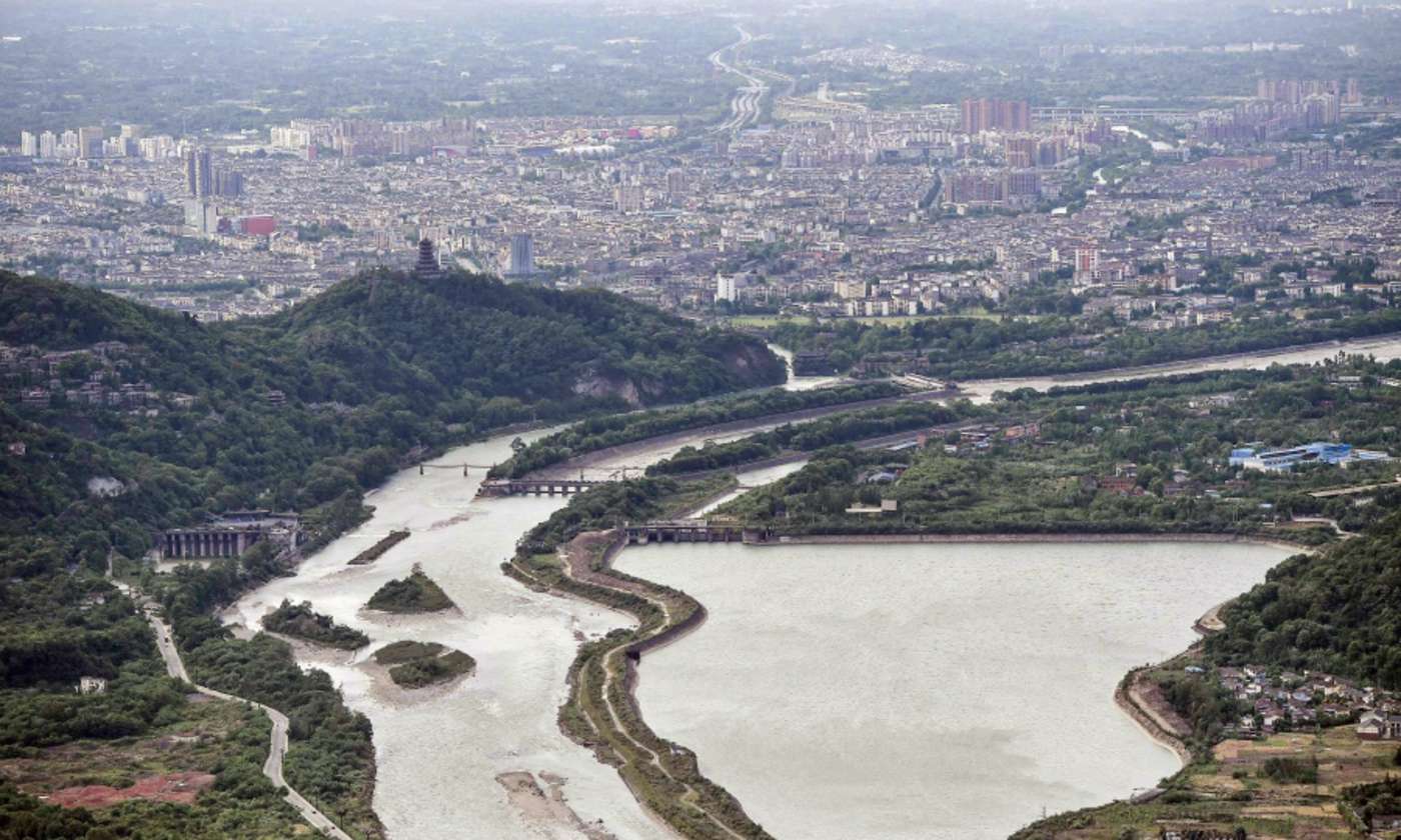 Luftaufnahme Stausee