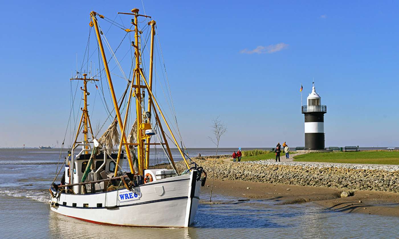 Harbour entrance at Cuxhaven 