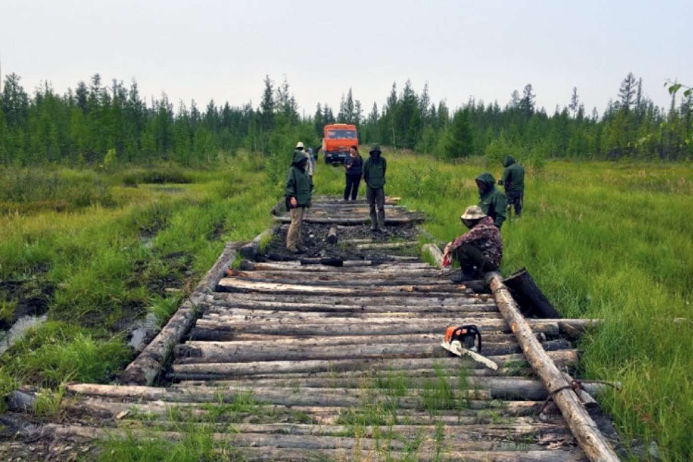 Landschaft, kaputte Brücke