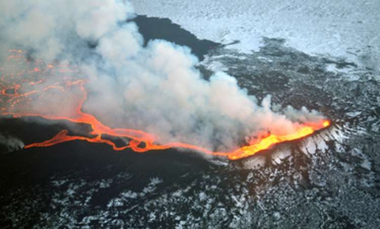 Air pollution by volcano Bardarbunga lasting for month